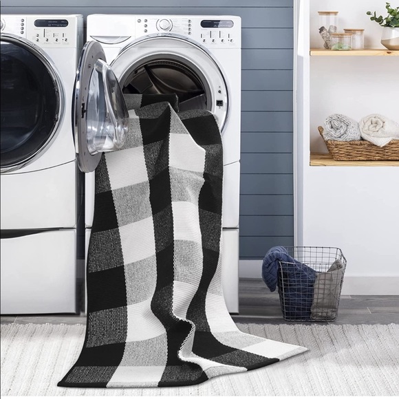 Area Rugs - Picture 5 of 7